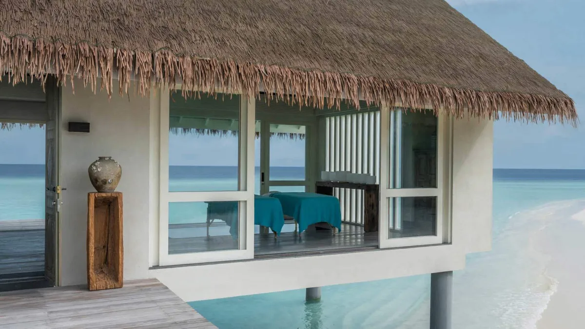 FOUR SEASONS PRIVATE ISLAND AT VOAVAH