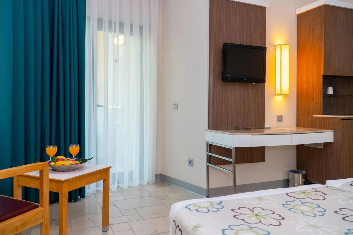 BLUE WATERS CLUB & RESORT
