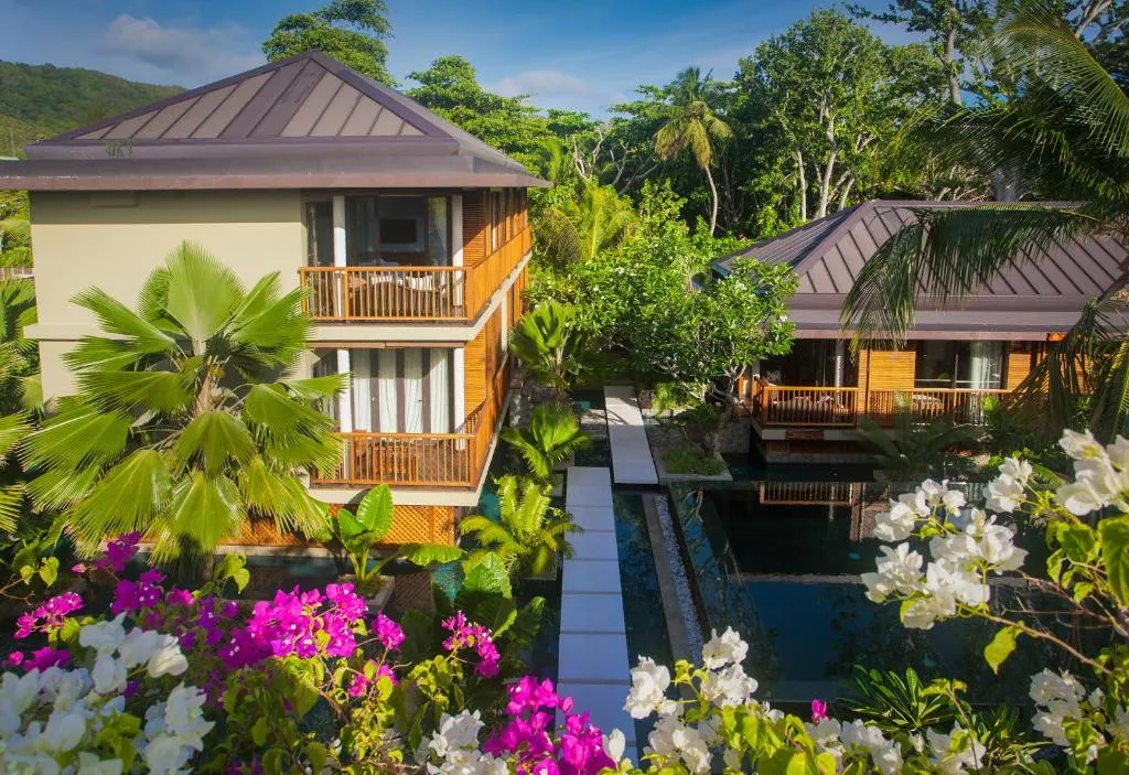 DHEVATARA BEACH HOTEL