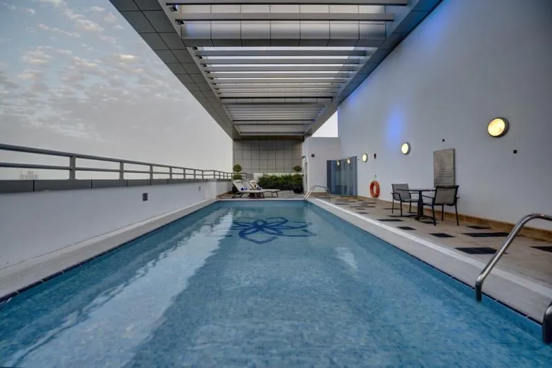 ROYAL CONTINENTAL SUITES BUSINESS BAY