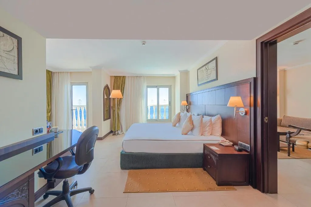 CROWNE PLAZA ANTALYA