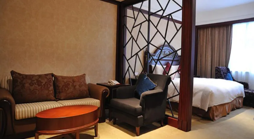 HOWARD JOHNSON HONG QIAO AIRPORT
