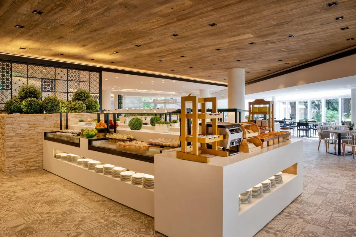 FUJAIRAH ROTANA RESORT & SPA AL AQAH BEACH