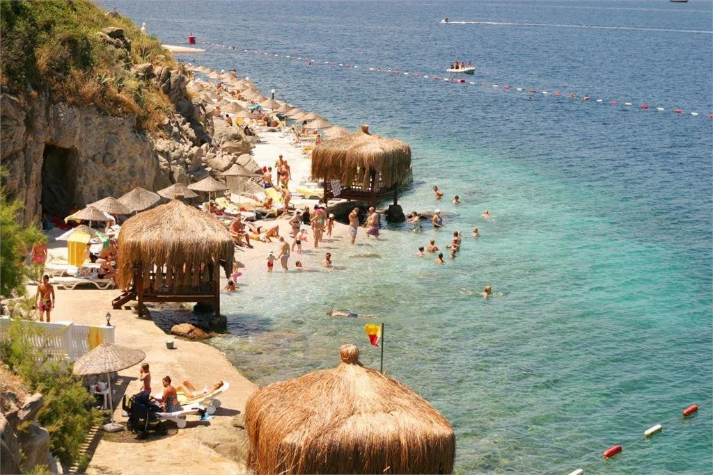 GREEN BEACH RESORT HOTEL