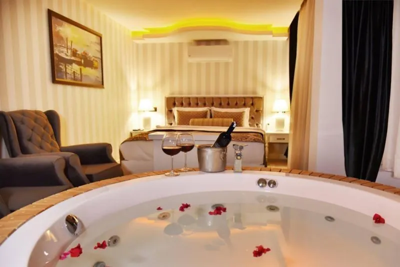 SALONIKA SUITES