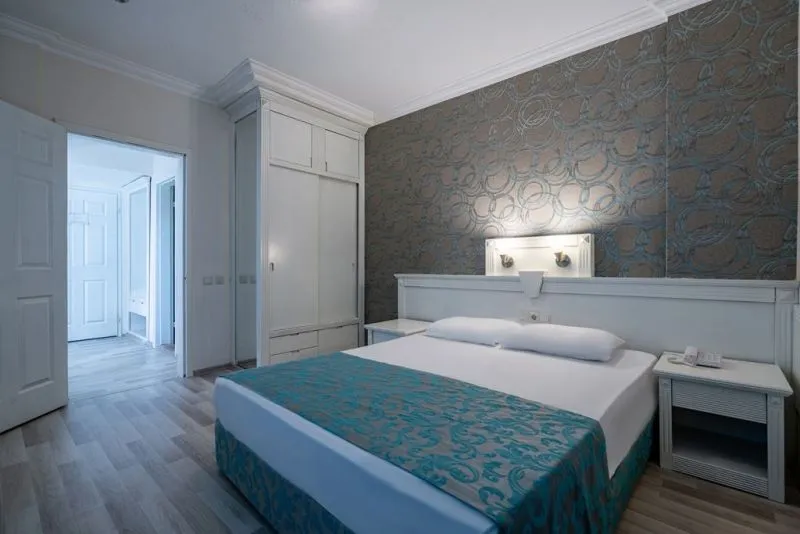 THE GARDEN BEACH (EX. GANITA GARDEN SUITE, LIFE ATLIBAY)
