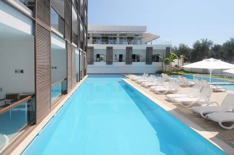 SENTIDO GOLDEN BAY