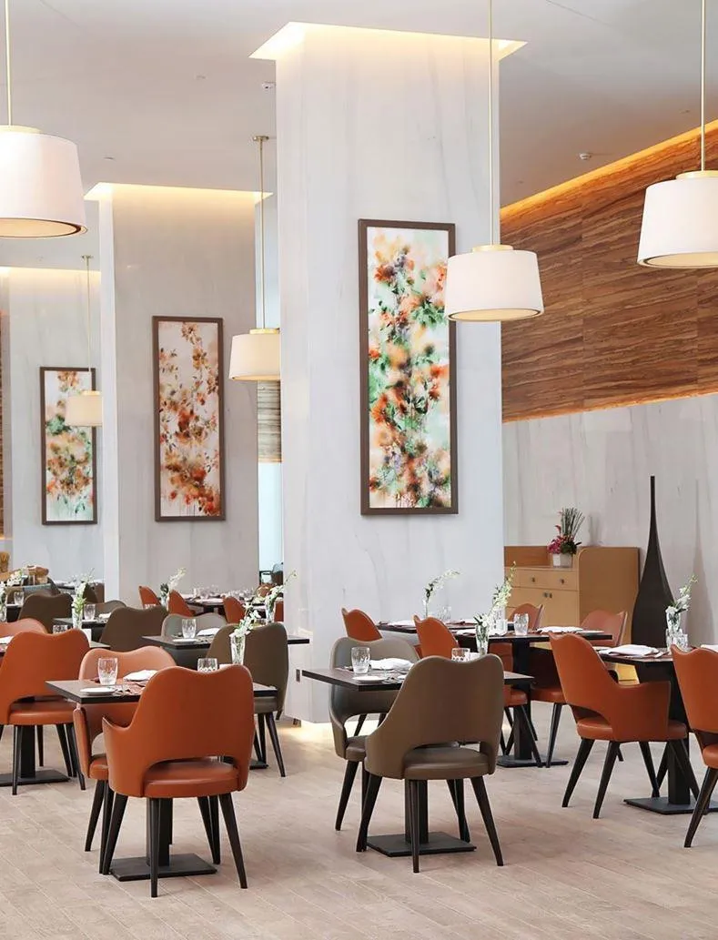 GRAND COSMOPOLITAN HOTEL