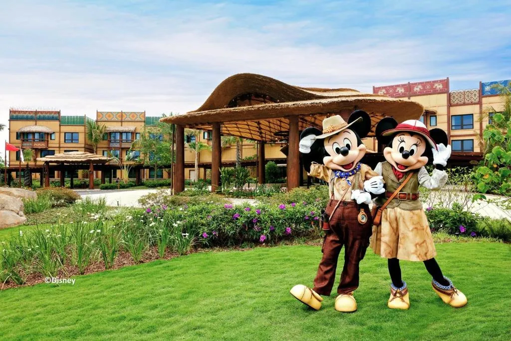 DISNEY EXPLORERS LODGE