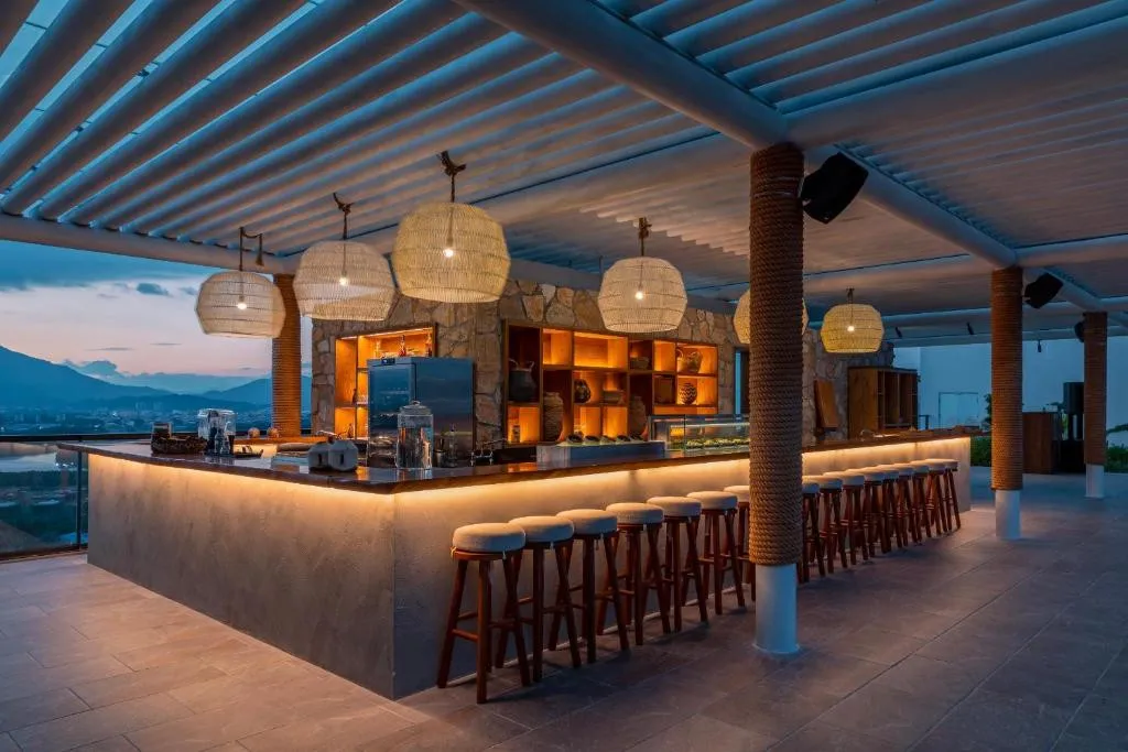 1 HOTEL HAITANG BAY