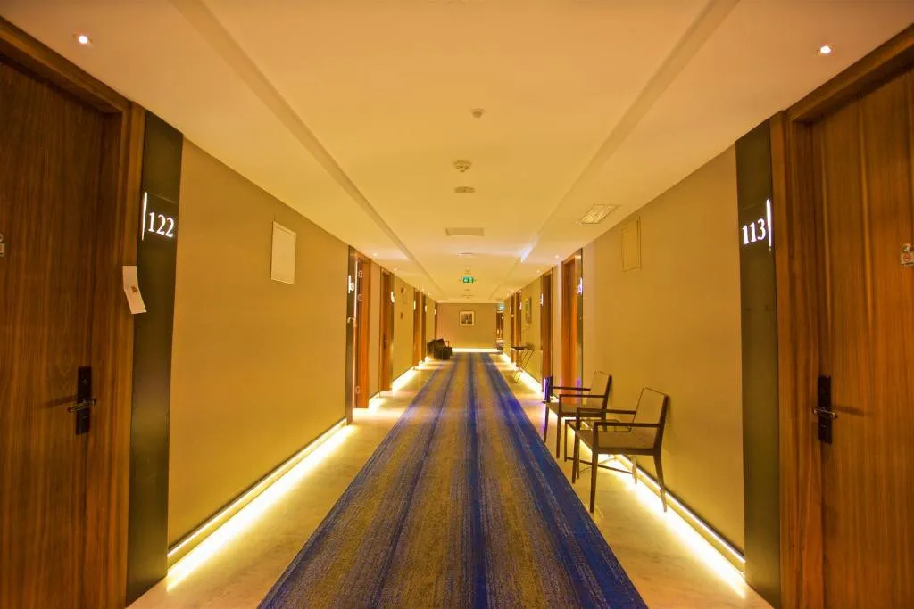DOSSO DOSSI HOTELS DOWNTOWN