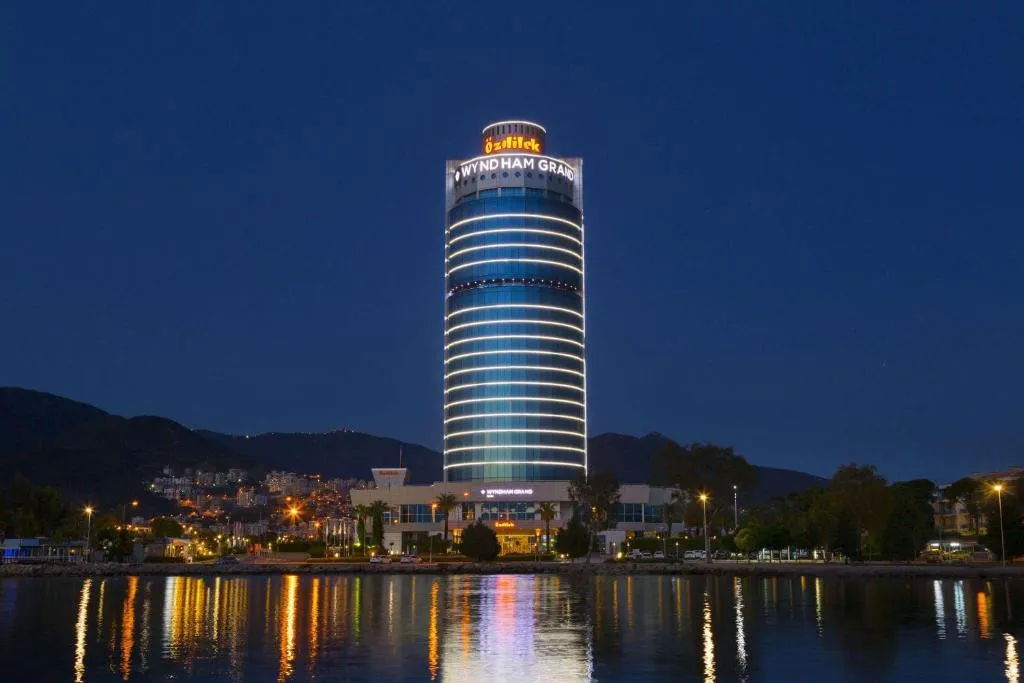 WYNDHAM GRAND IZMIR OZDILEK