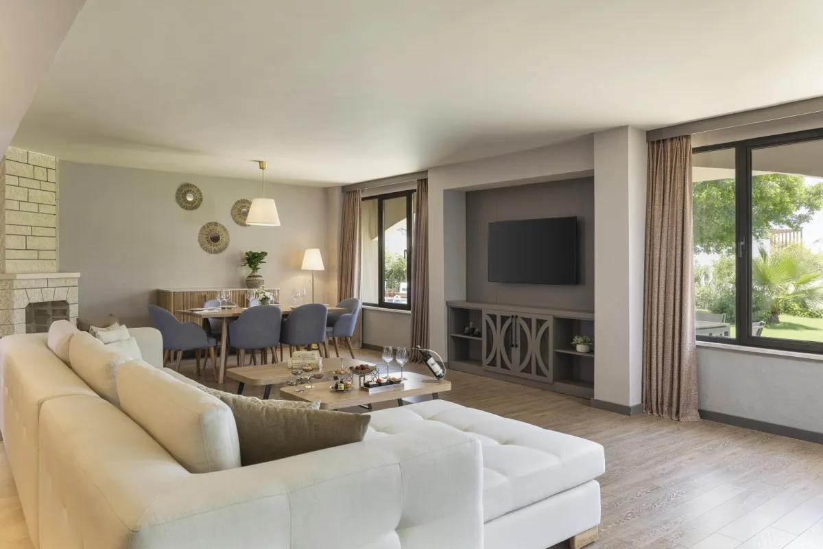SIRENE SUITES & VILLAS