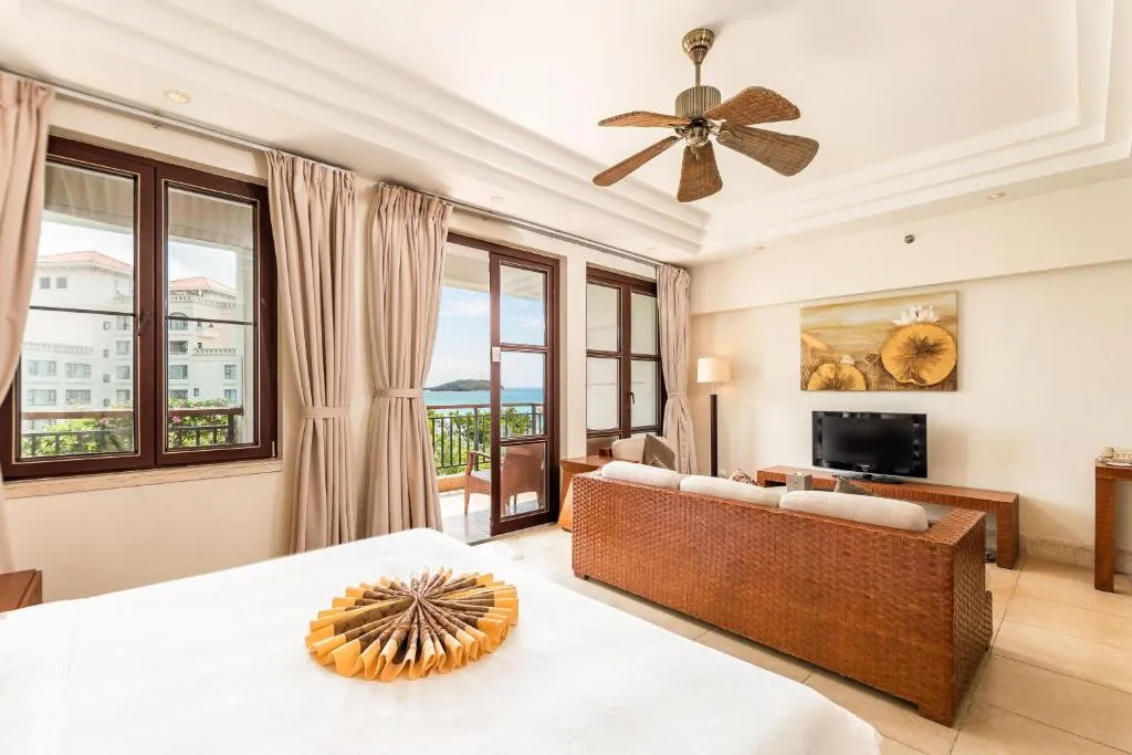 AEGEAN SUITES SANYA YALONG BAY RESORT