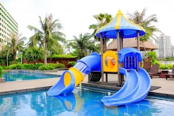 HOWARD JOHNSON NEW PORT RESORT