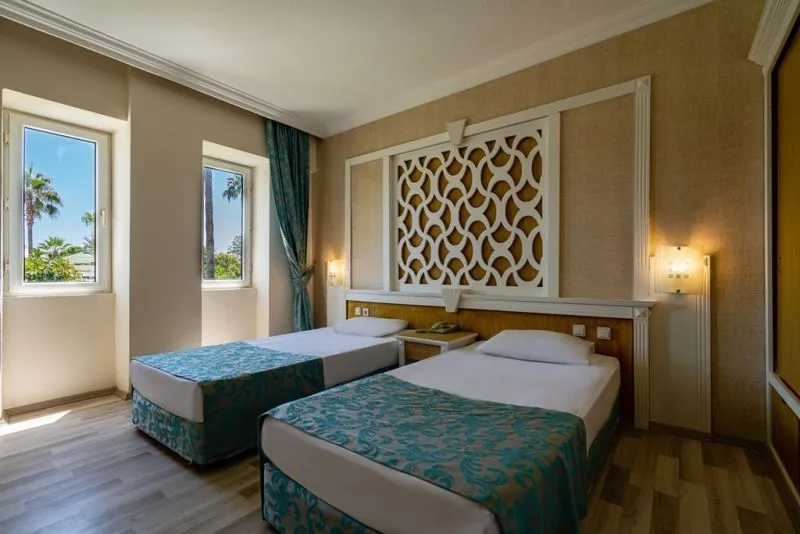 THE GARDEN BEACH (EX. GANITA GARDEN SUITE, LIFE ATLIBAY)