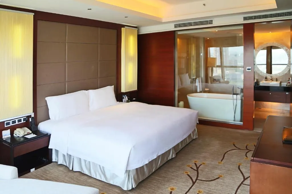 GRAND SKYLIGHT INTERNATIONAL HOTEL GUANLAN