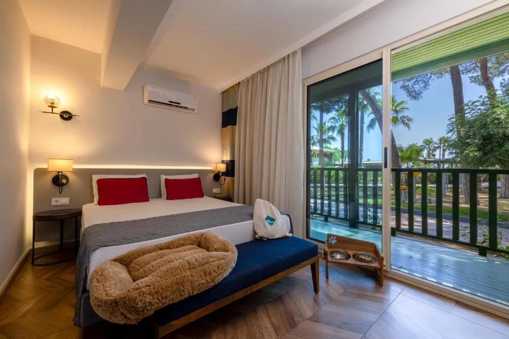 CRYSTAL FLORA PEARL COLLECTION (EX. CRYSTAL FLORA BEACH RESORT)