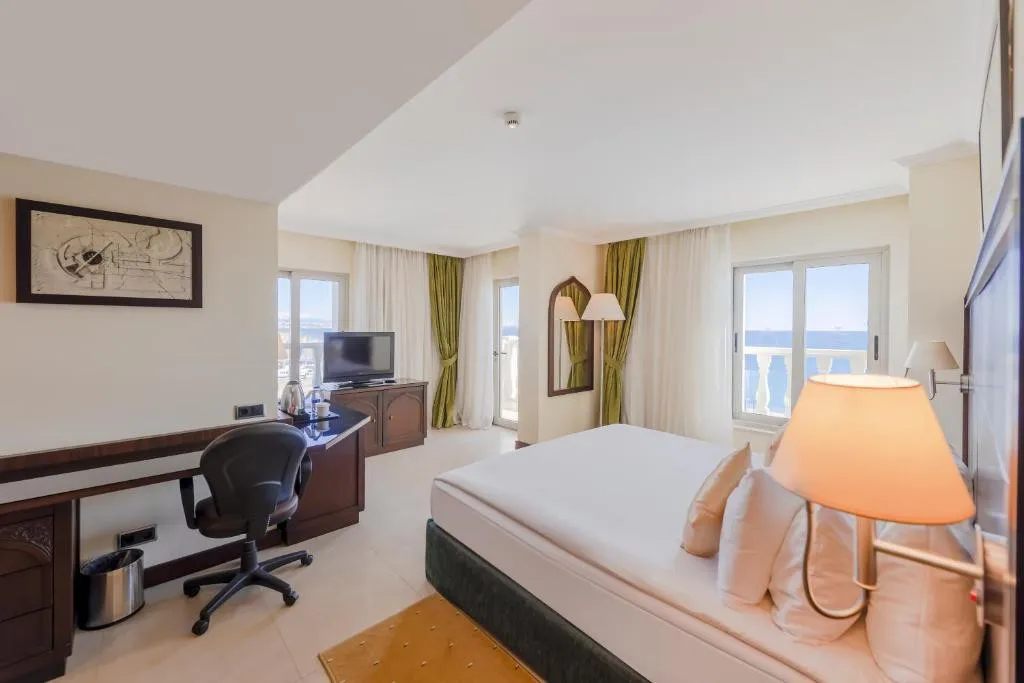 CROWNE PLAZA ANTALYA