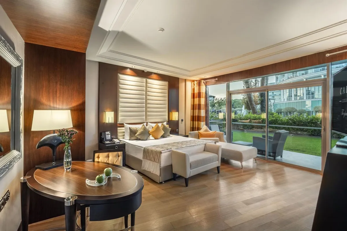 CALISTA LUXURY RESORT