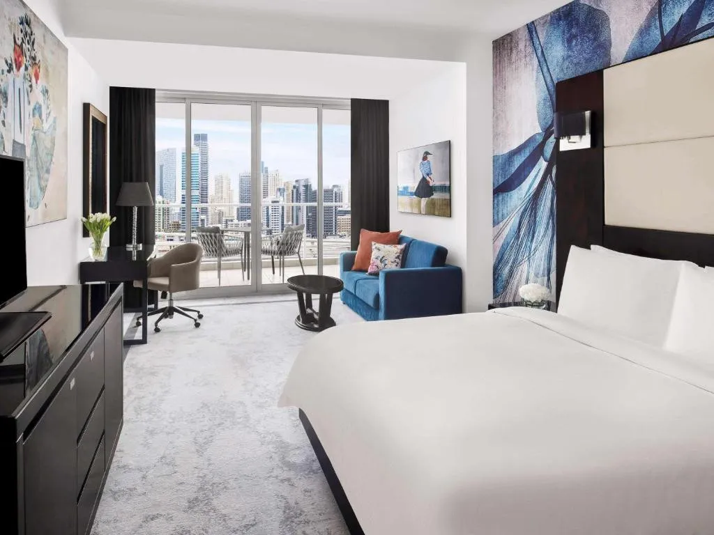 MOVENPICK HOTEL JUMEIRAH LAKES TOWERS