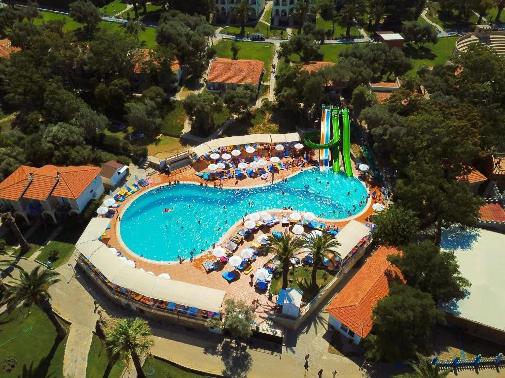 CLUB RESORT ATLANTIS