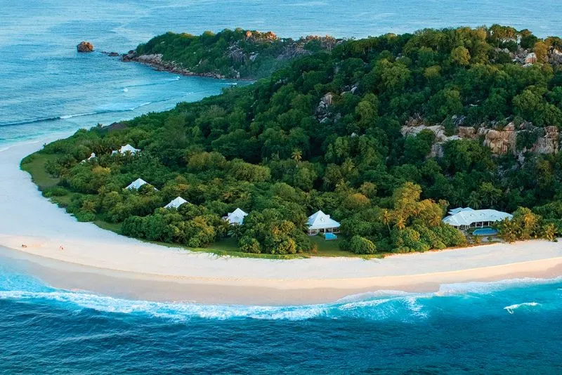 COUSINE ISLAND RESORT