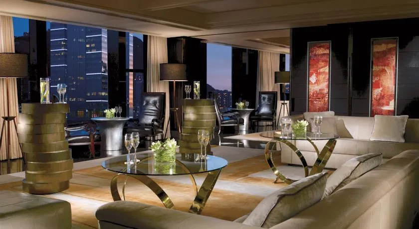 FOUR SEASONS HOTEL HONG KONG