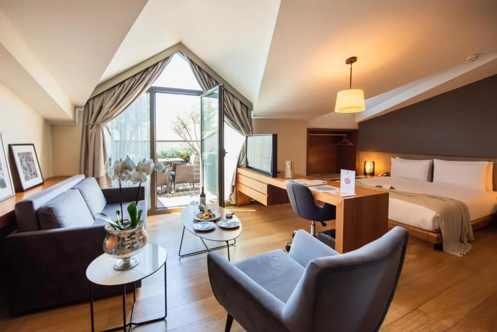 DOSSO DOSSI HOTELS DOWNTOWN