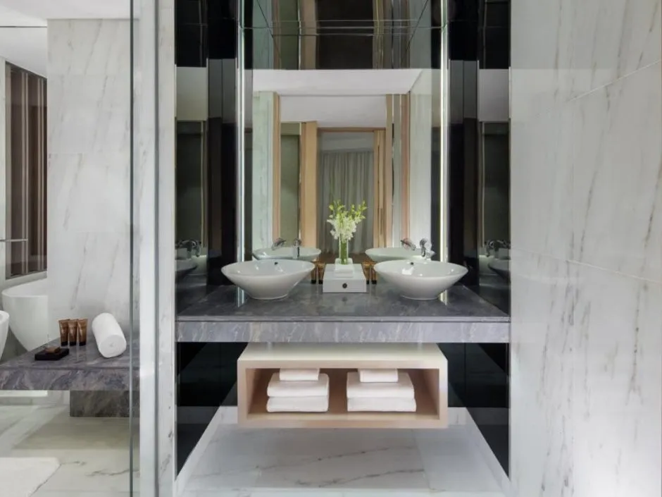 PARAMOUNT HOTEL DUBAI