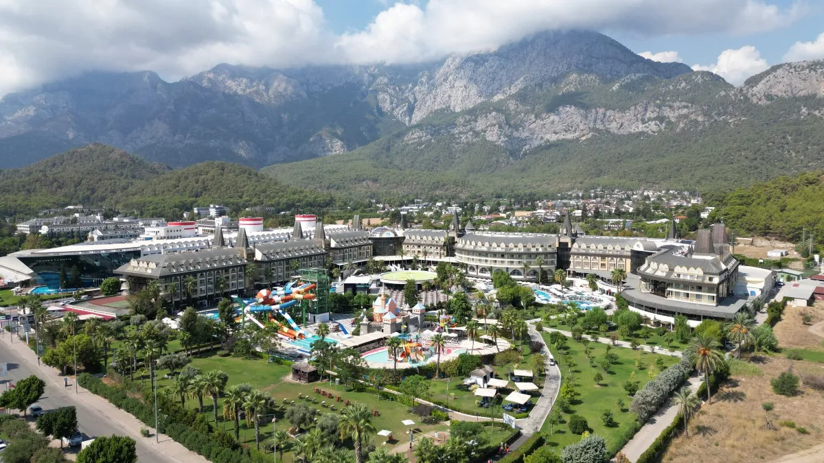 CRYSTAL PRESTIGE PEARL COLLECTION (EX. CRYSTAL PRESTIGE ELITE HOTEL)