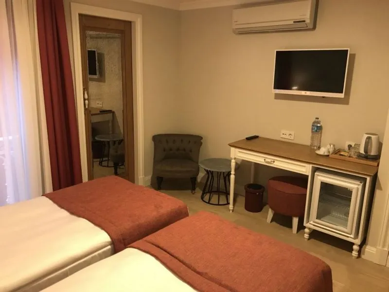 AMOFTA RESIDENCE