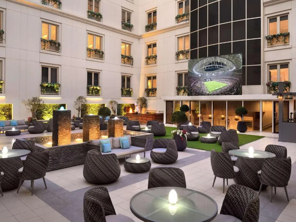 MOVENPICK HOTEL & APARTMENTS BUR DUBAI
