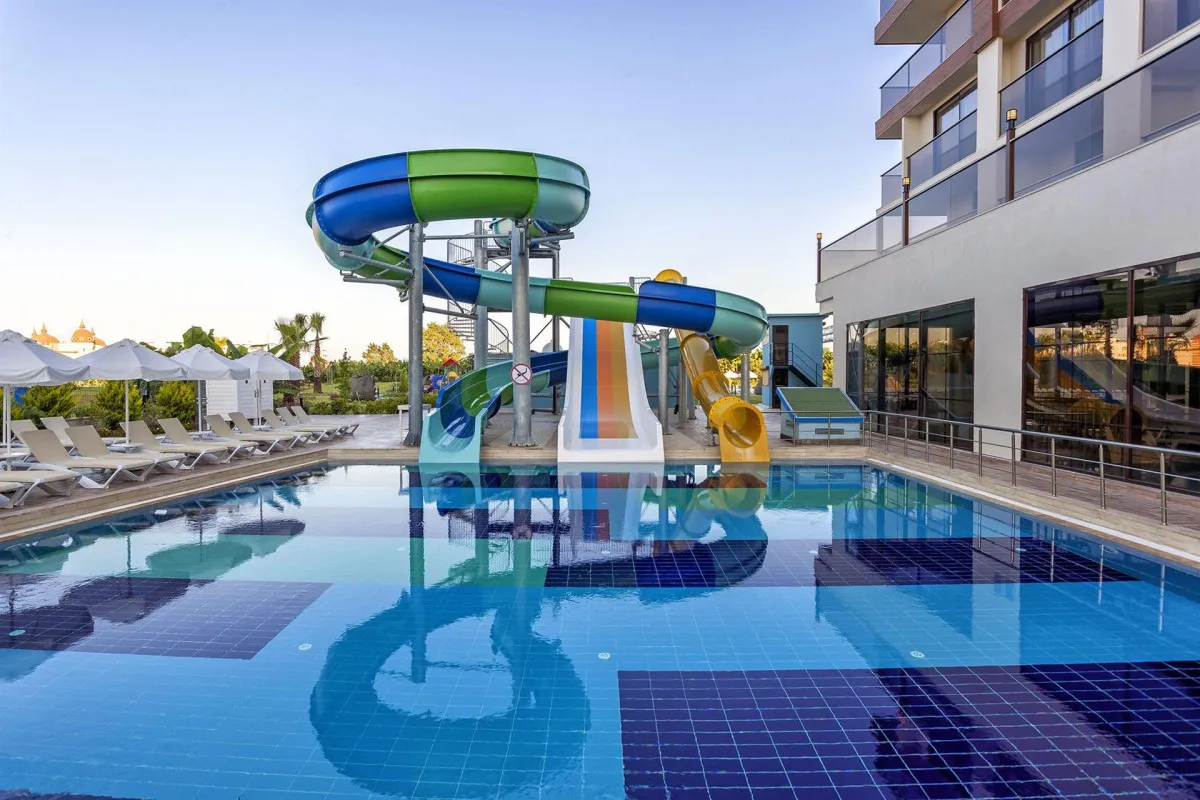 GLAMOUR RESORT & SPA