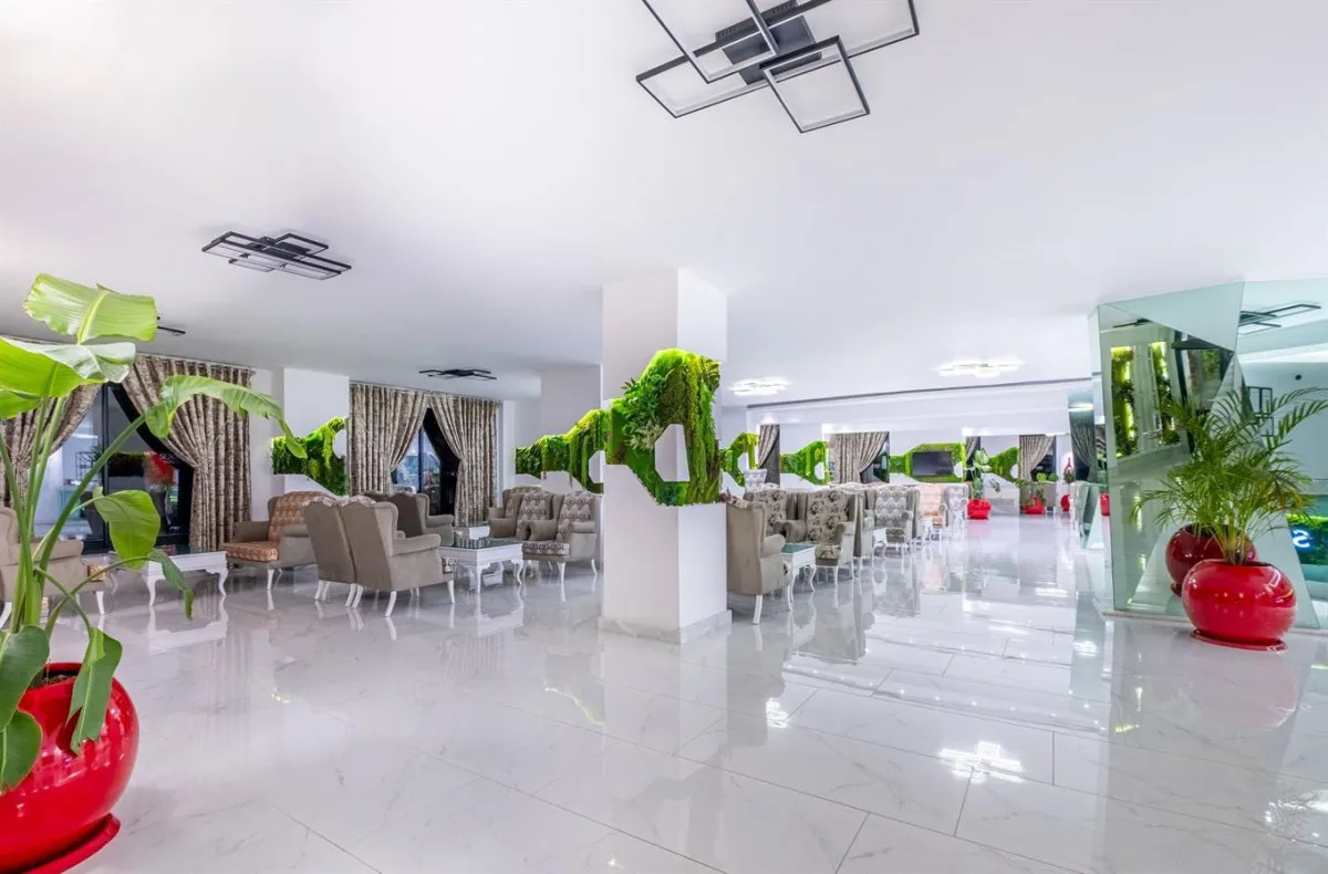 SENZA HOTELS GRAND SANTANA