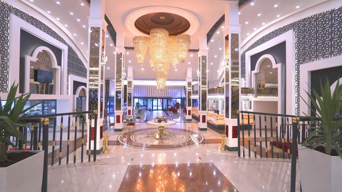 DREAM WORLD PALACE (EX. CRYSTAL SUNHILL RESORT & SPA)