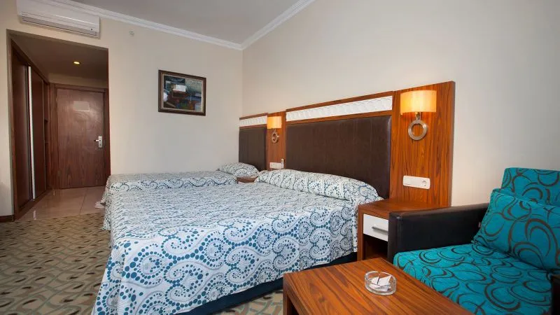 CLUB SIDE COAST HOTEL