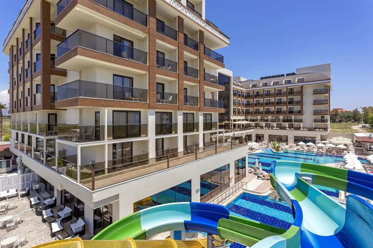 GLAMOUR RESORT & SPA
