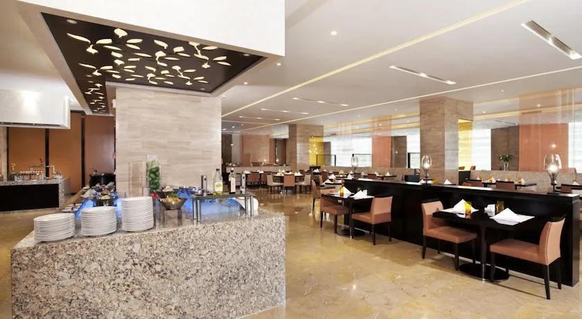 CROWN PLAZA SHANGHAI JINXIU BY IHG (EX. HOLIDAY INN SHANGHAI JINXIU)