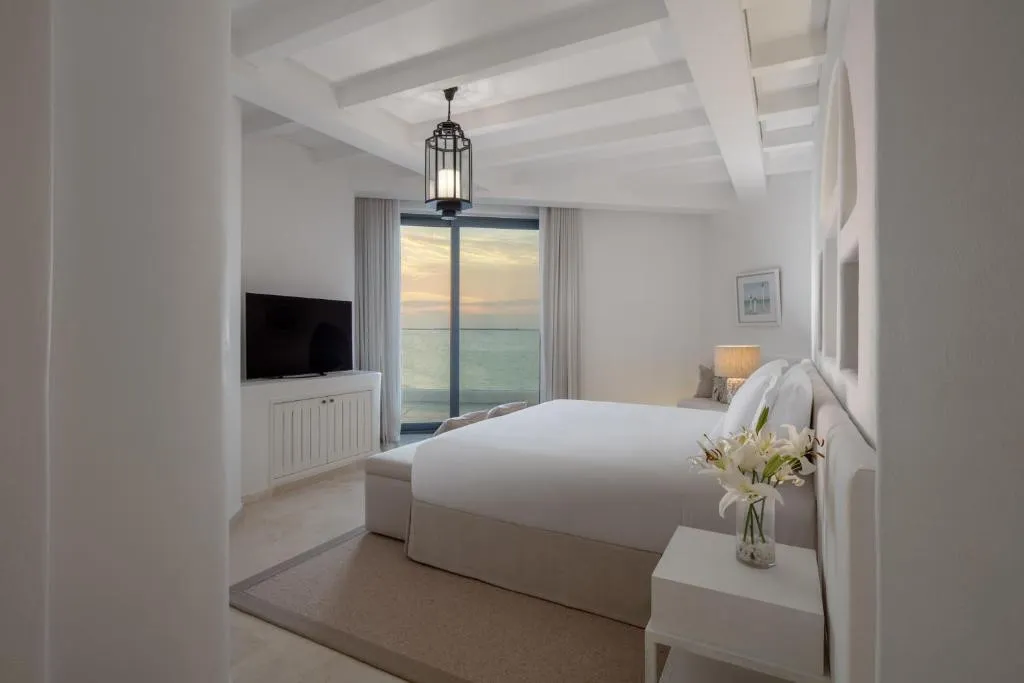 ANANTARA SANTORINI ABU DHABI RETREAT