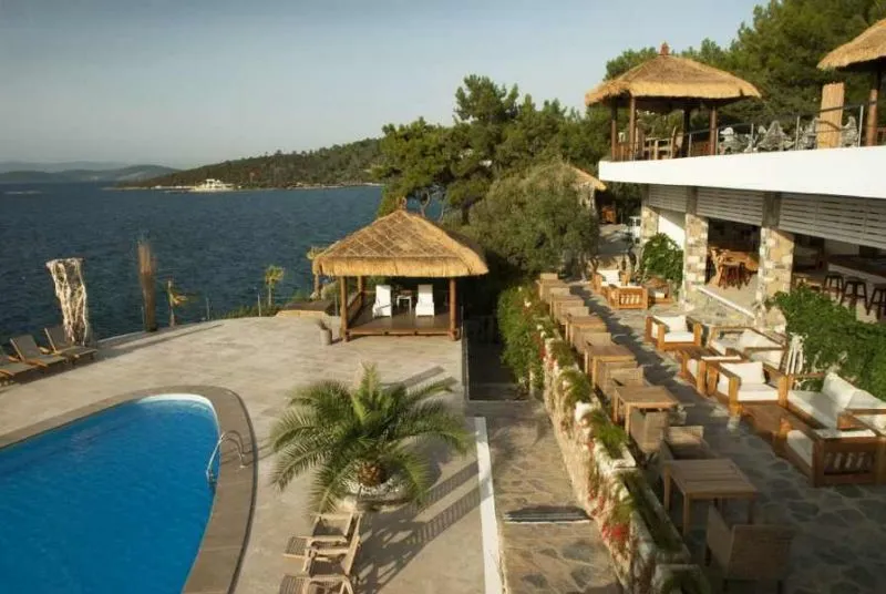 SHAMANA HOTEL & SPA