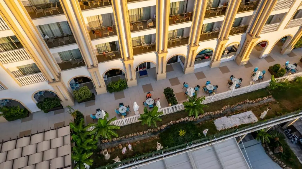 JADORE DELUXE HOTEL & SPA