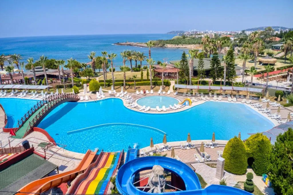 OZ HOTELS INCEKUM BEACH HOTEL