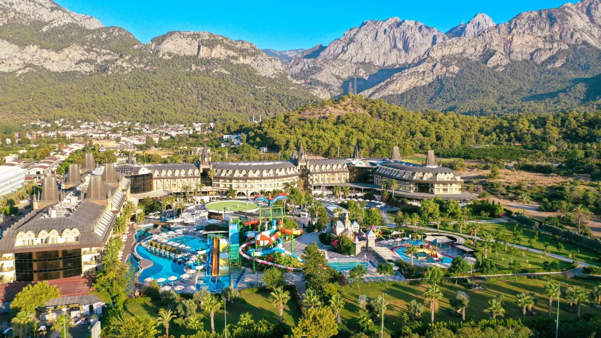 CRYSTAL PRESTIGE PEARL COLLECTION (EX. CRYSTAL PRESTIGE ELITE HOTEL)