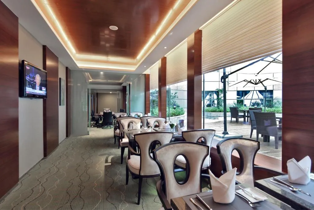 GRAND SKYLIGHT INTERNATIONAL HOTEL GUANLAN