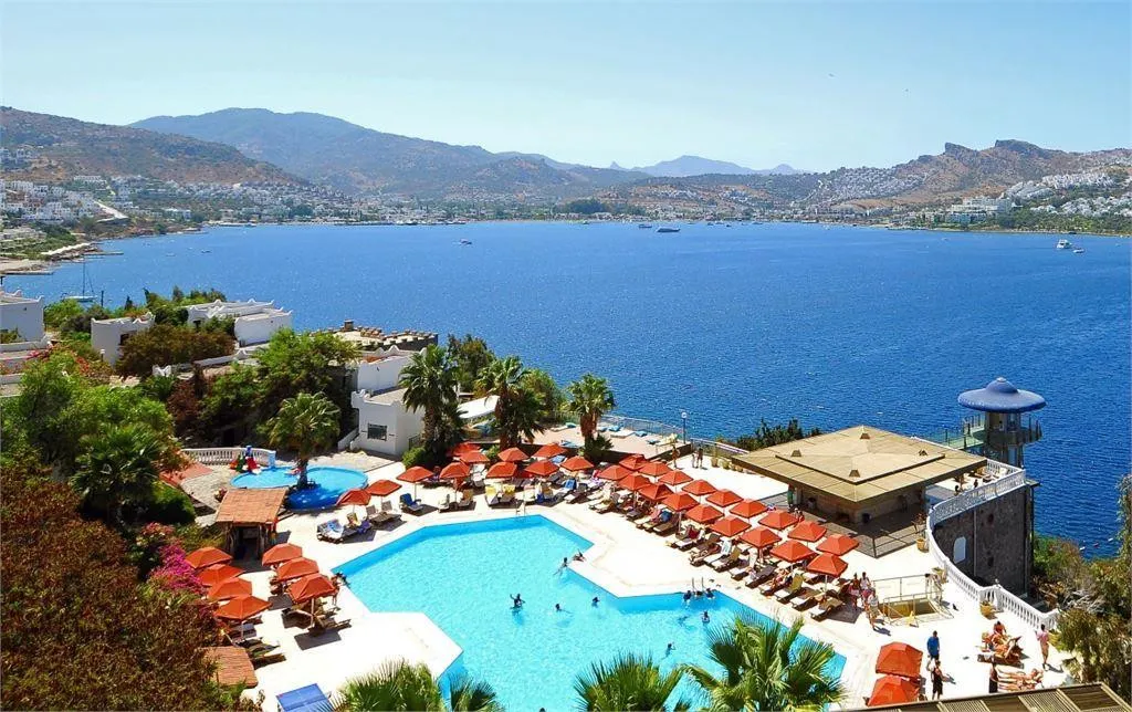 GREEN BEACH RESORT HOTEL