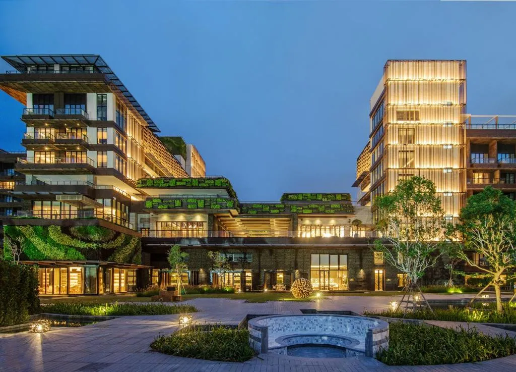 1 HOTEL HAITANG BAY
