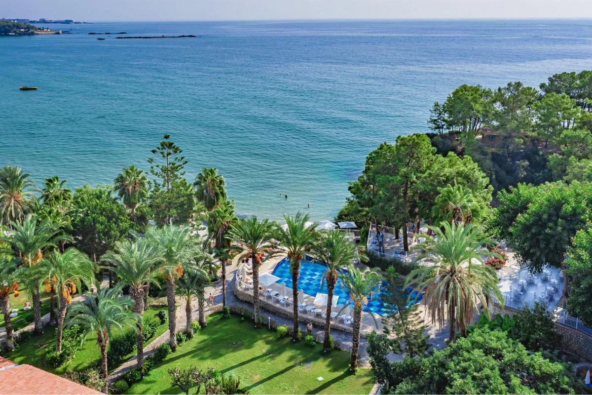 UTOPIA BEACH CLUB