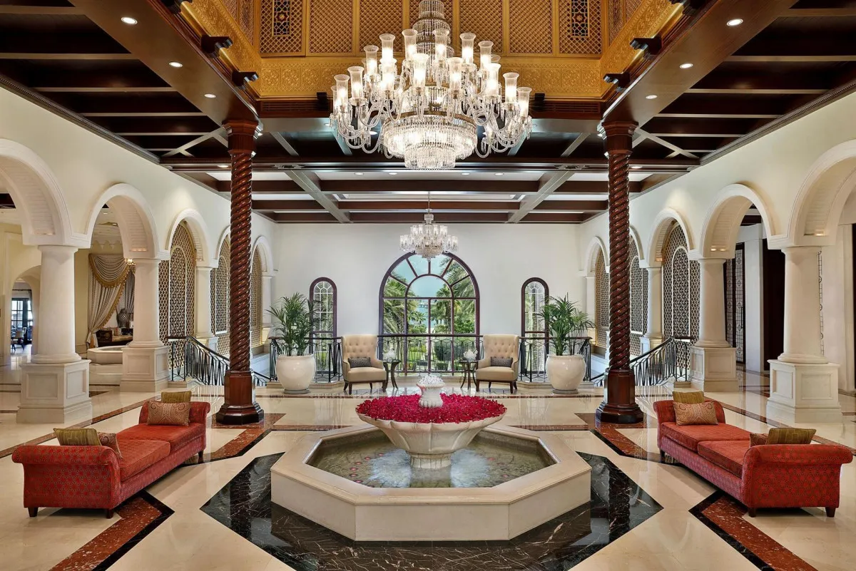 THE RITZ CARLTON DUBAI