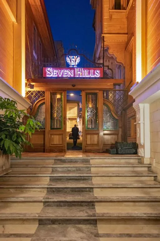SEVEN HILLS PALACE HOTEL